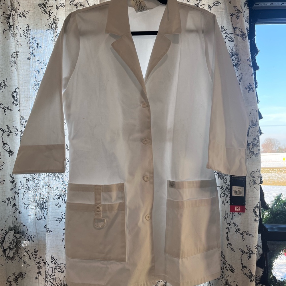 Dickies Women'Medical white coat